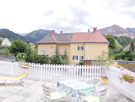 ホテル Eisenerzer Hof アイゼンエルツ