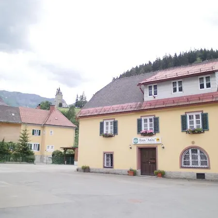 Eisenerzer Hof 아이제네즈