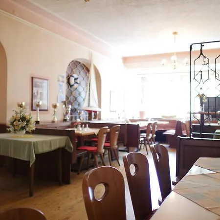 ホテル Eisenerzer Hof 3*